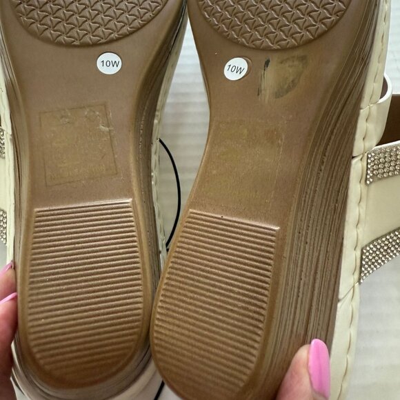 GC NWOB White Wedge Indira Sandal With Rhinestone Embellishments 10W Party Boho - Picture 4 of 9